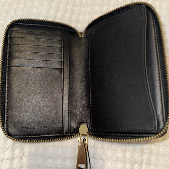 Marc Jacobs Long Wallet Round Zipper All Leather - Picture 6 of 6